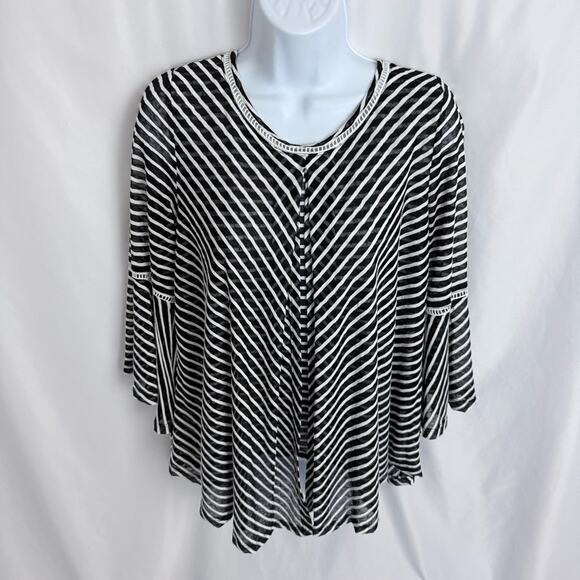 Studio JPR Bell Sleeve Layered Top Size Small - Picture 1 of 11